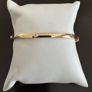 14K Yellow Gold Nail Design Hinged Bangle Bracelet